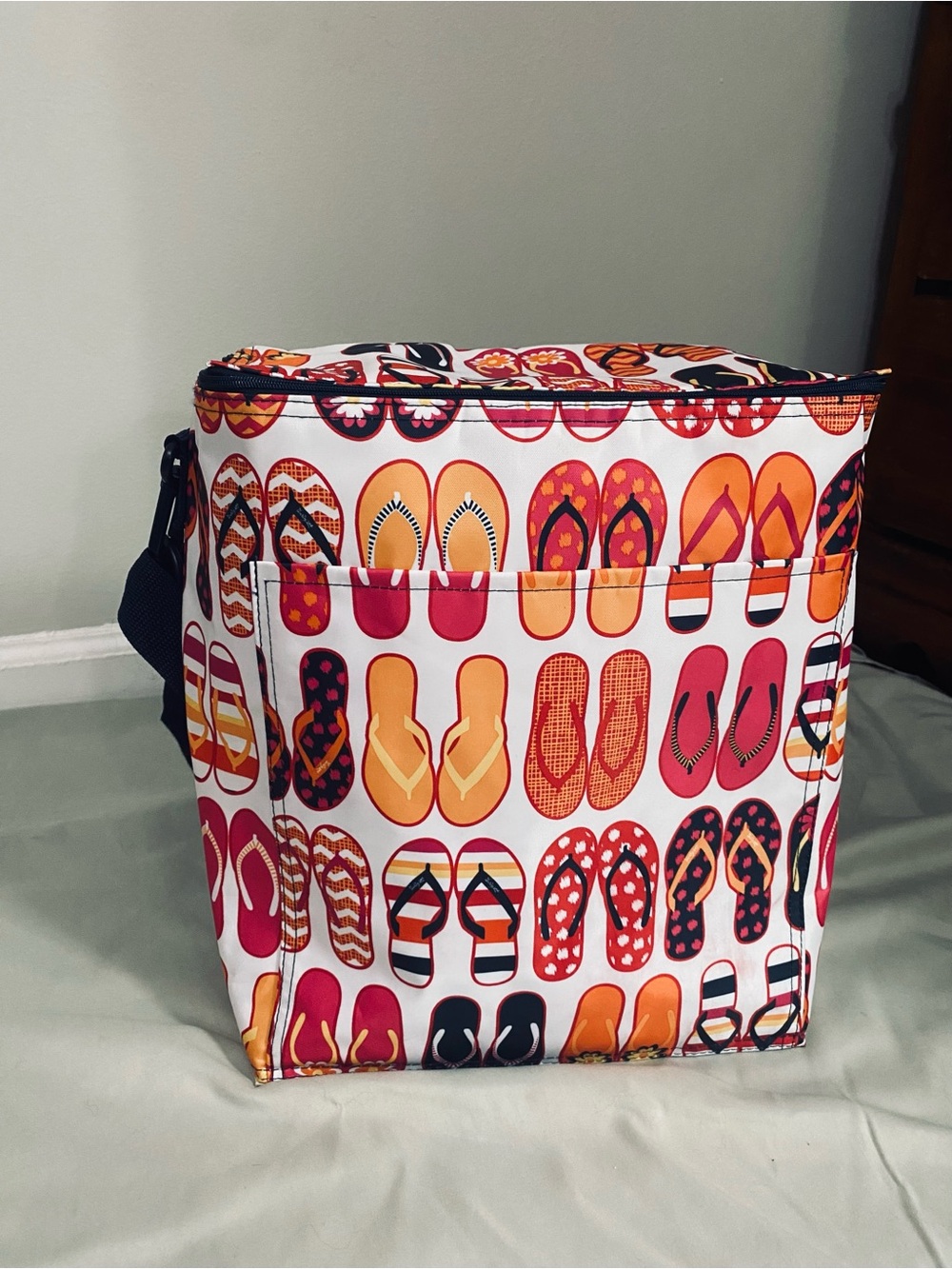 Thirty-One Gifts Flip Flop Print Beach Tote Set Utility Tote Cooler,Cinch Bundle - Picture 5 of 11